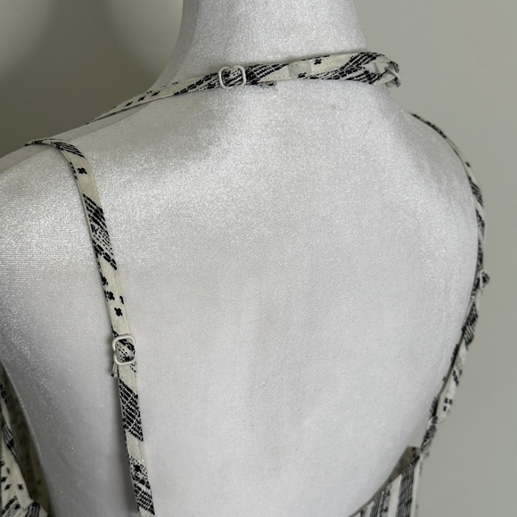 NWOT- RVCA Sundress - Picture 9 of 14